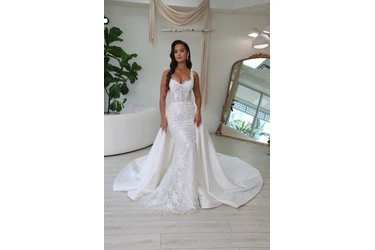Se busca Costurera de Novias en Miami