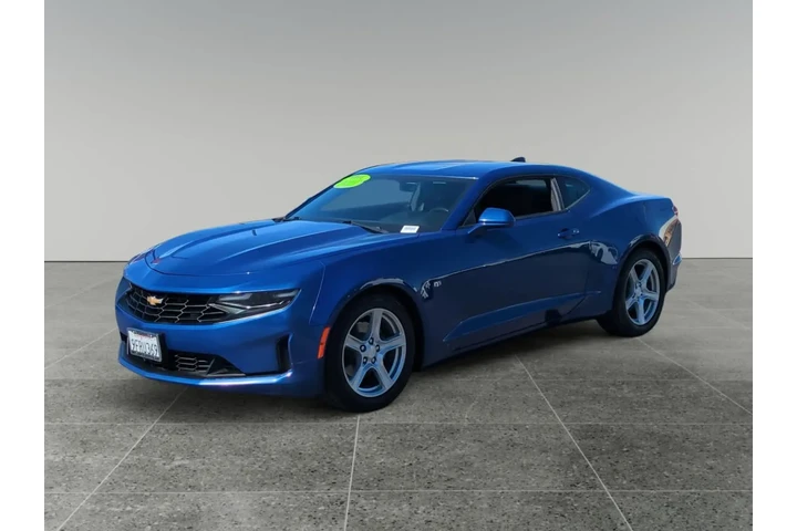 Chevrolet Camaro 2023 LT 2dr image 1