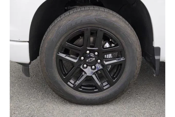 $32245 : Chevrolet Silverado 1500 202 image 4