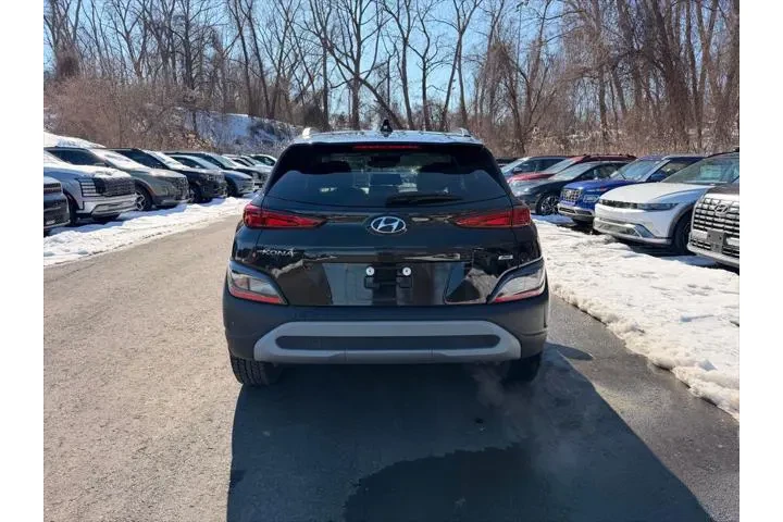 $19900 : Hyundai KONA 2023 AWD SEL 4d image 4
