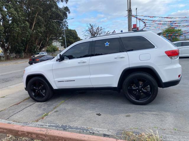 $16999 : 2015 Grand Cherokee Laredo image 1