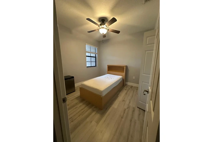 $900 : Rento habitación image 1