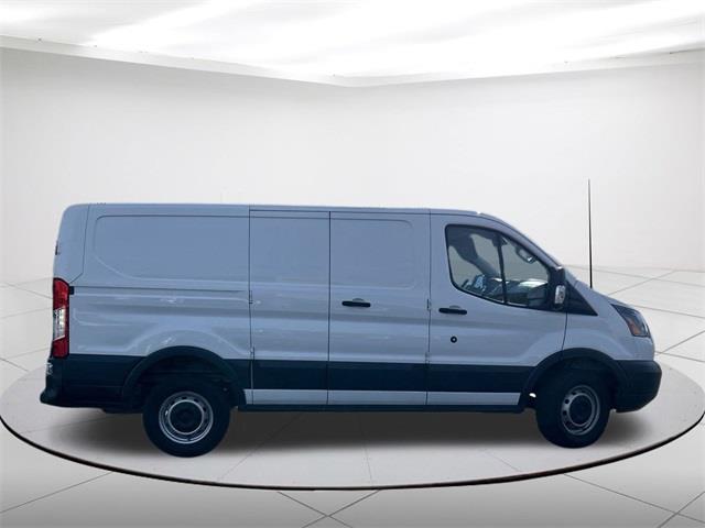 $16970 : Pre-Owned 2017 Transit-250 Ba image 2