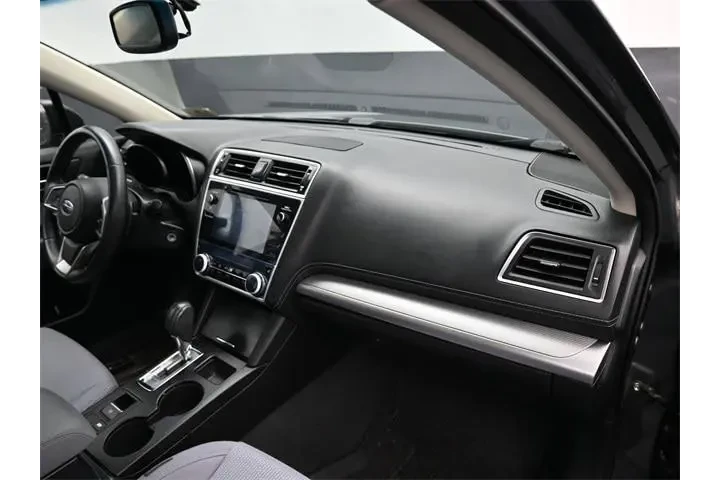 $15652 : Subaru Legacy 2018 AWD 2.5i image 8