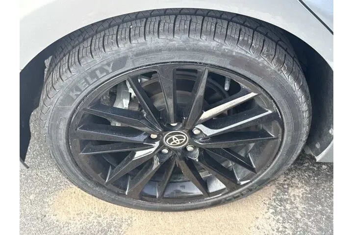 Toyota Camry 2023 XSE 4dr Se image 5