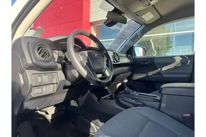 Toyota Tacoma 2020 4x2 SR5 4 image 9