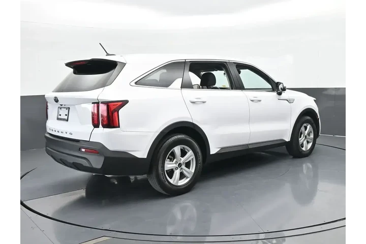 $16991 : Kia Sorento 2021 LX 4dr SUV image 6