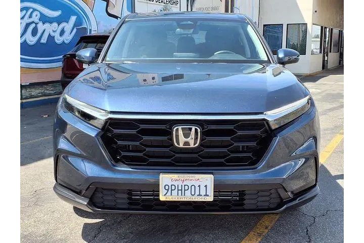 $31999 : Honda CR-V 2025 LX 4dr SUV image 2