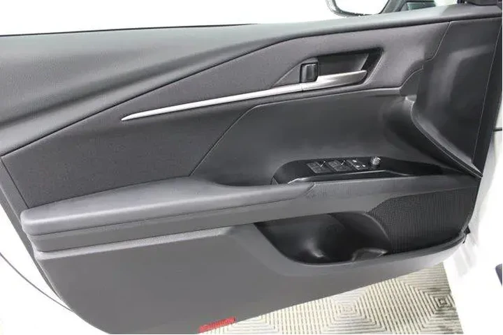 $29436 : Toyota Camry 2025 LE 4dr Sed image 6