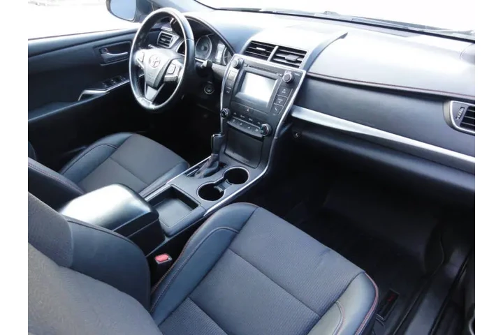 $12950 : 2016 Camry SE image 10