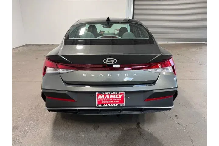 $20947 : Hyundai ELANTRA 2024 SEL 4dr image 4