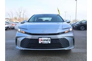 $23977 : Toyota Camry 2025 SE 4dr Sed thumbnail