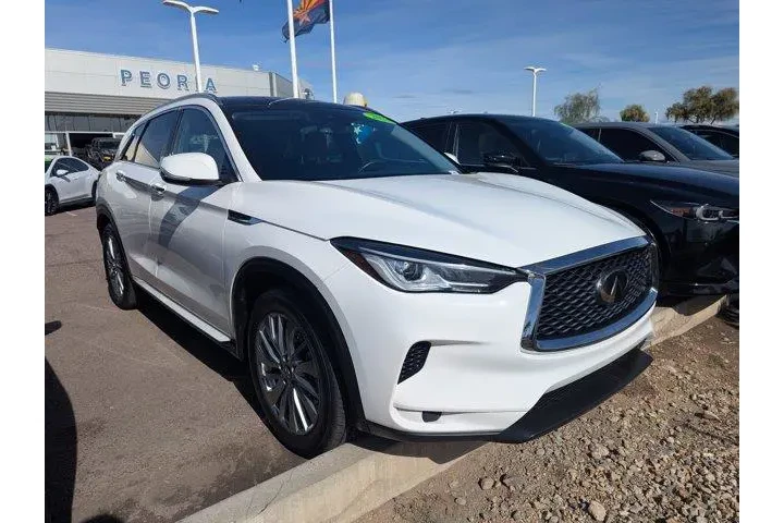 INFINITI QX50 2024 Luxe 4dr image 2