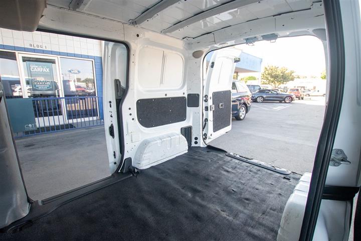 2017 NV200 Compact Cargo S image 4