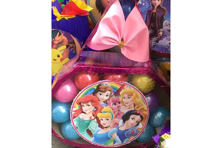 Piñatas Personalizadas image 6