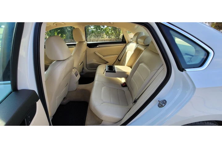 $7499 : 2015 VW Passat TDI Clean Title image 7