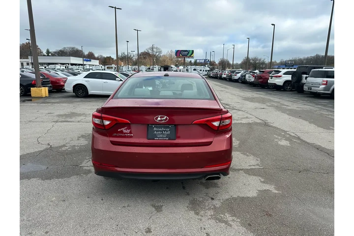 $6980 : 2015 Sonata 4dr Sdn 2.4L SE P image 3