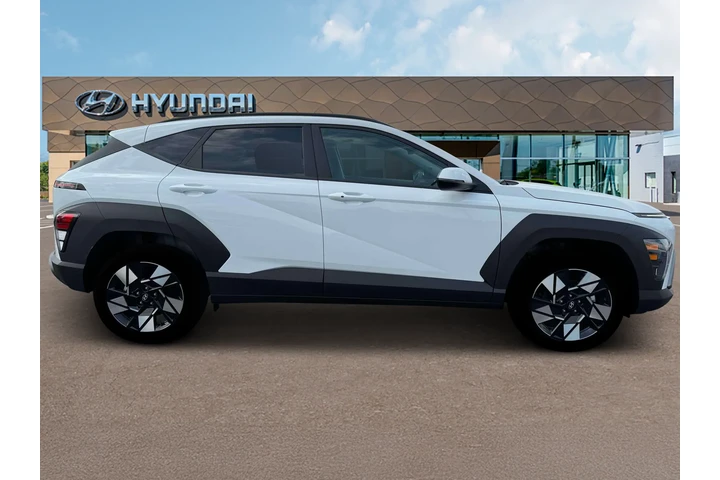 $22988 : Hyundai KONA 2025 AWD SEL 4d image 9