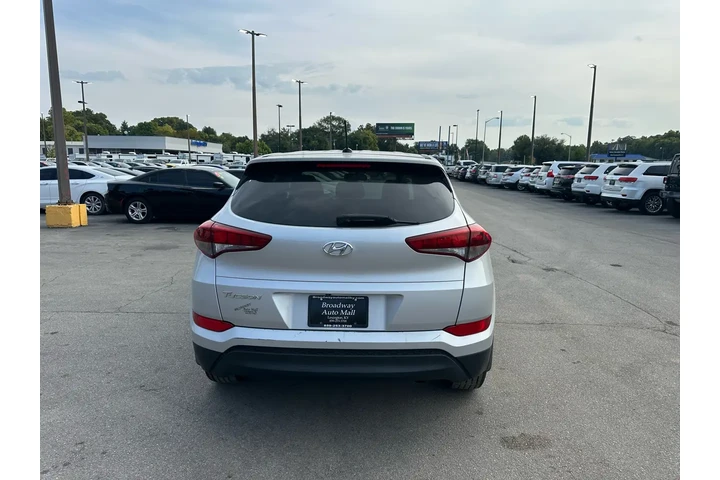 $9980 : 2016 Tucson FWD 4dr SE image 3