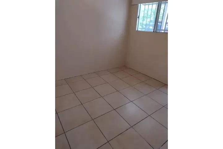 $800 : Se Renta Cuarto par una person image 1