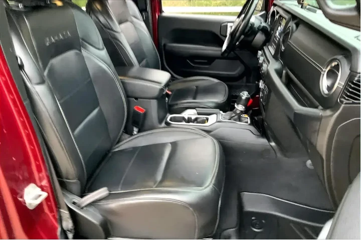 $24388 : Jeep Wrangler Unlimited 2021 image 8