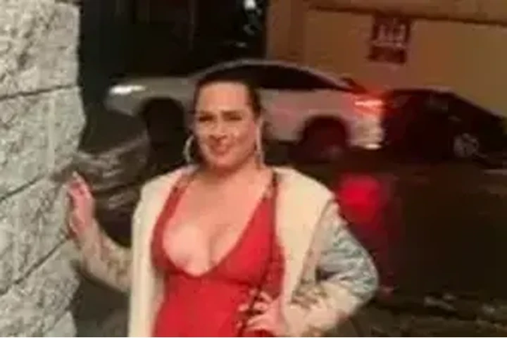 (323) 495-8810 image 1