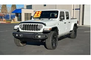 Jeep Gladiator 2025 4x4 Nigh