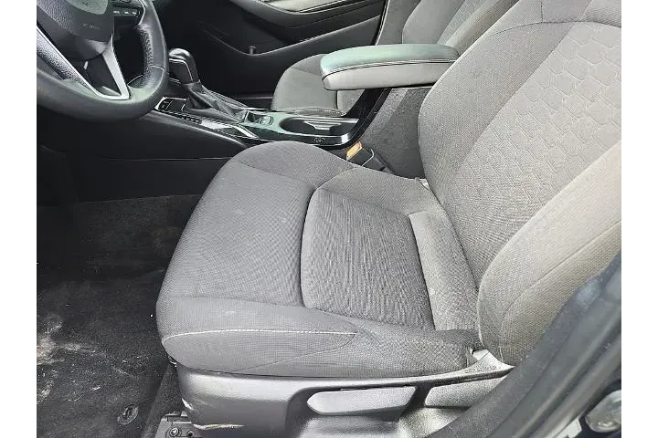 $17329 : Toyota Corolla Hatchback 202 image 5