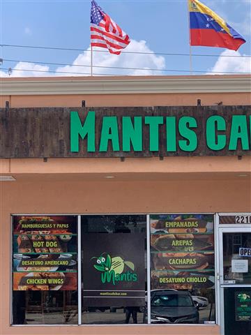 Mantis Cafe and Juice Bar image 1