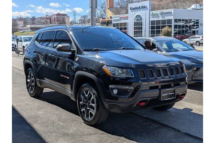 $16595 : Jeep Compass 2019 4x4 Trailh image 4