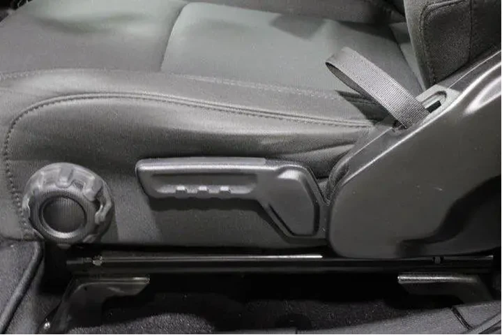 $29981 : Jeep Wrangler Unlimited 2021 image 4