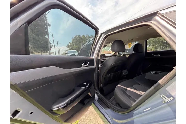 $13999 : 2022 K5 LXS image 6