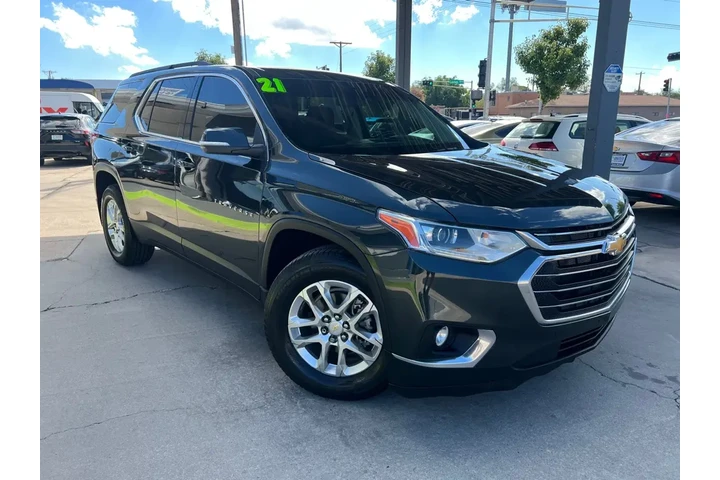 2021 Traverse image 3