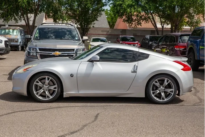 $17950 : 2009 370Z Base image 8