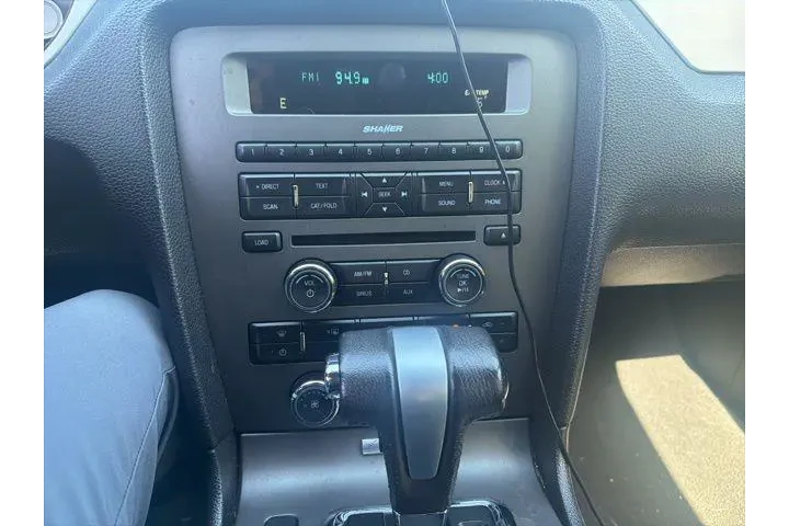 $12039 : Ford Mustang 2012 V6 2dr Con image 7