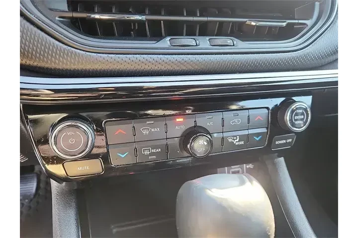 $20000 : Jeep Compass 2023 4x4 Latitu image 9