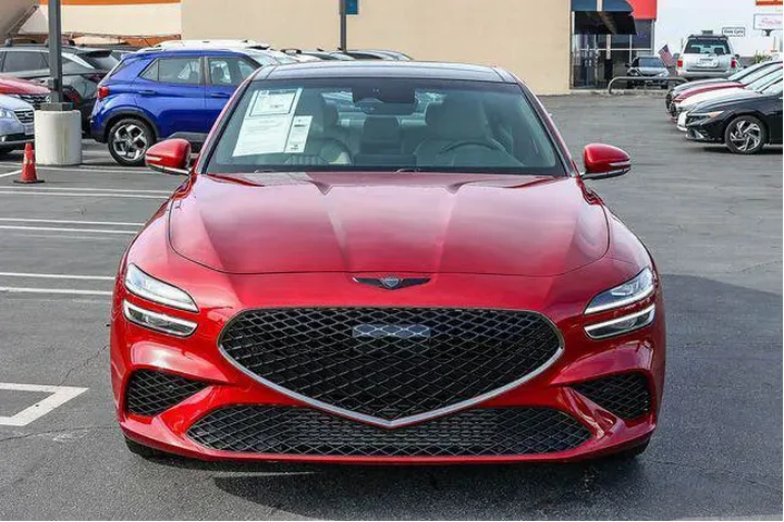 $30998 : Genesis G70 2022 3.3T Standa image 2