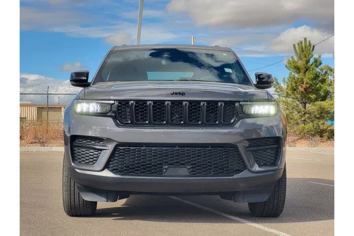 $35429 : Jeep Grand Cherokee 2024 4x4 image 2
