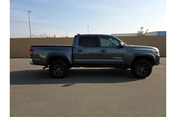 $31998 : Toyota Tacoma 2022 4x2 SR5 V image 4