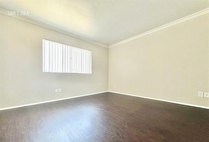 $1995 : 3-Bed 2-Bath Apartment in LA image 4