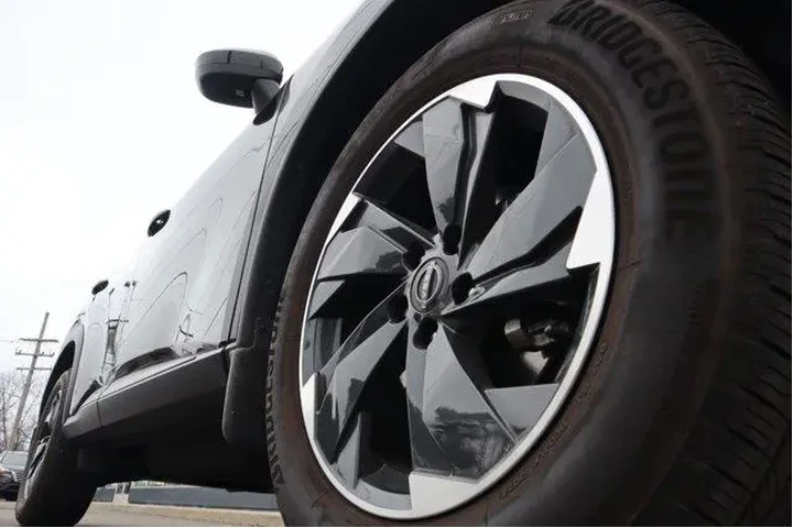 $23196 : Nissan Rogue 2025 AWD SV 4dr image 10