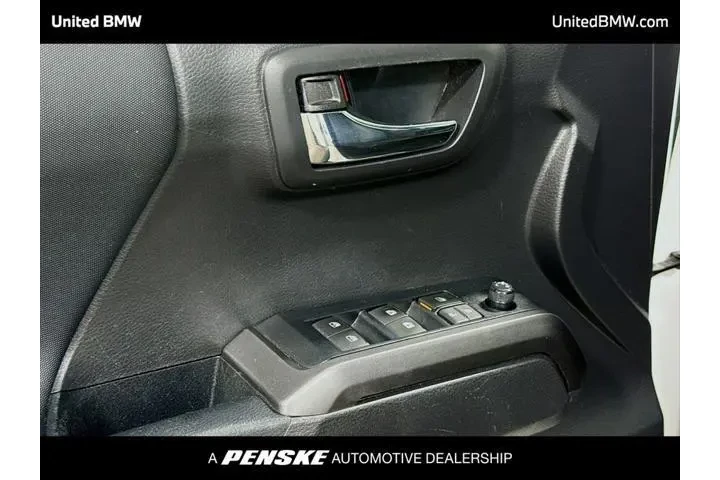 $36495 : Toyota Tacoma 2023 4x4 TRD P image 3