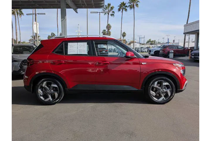 $16494 : Hyundai VENUE 2023 SEL 4dr C image 5