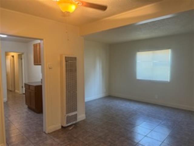 $3400 : Casa 3 rec. 1 bano. image 3