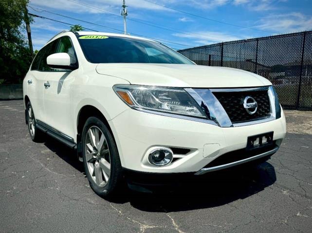 $16791 : 2016 Pathfinder Platinum image 2