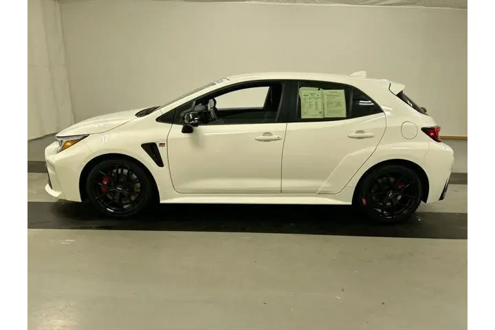 $37711 : Toyota GR Corolla 2024 AWD C image 6