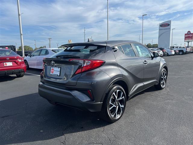 $25617 : PRE-OWNED 2022 TOYOTA C-HR XLE image 7