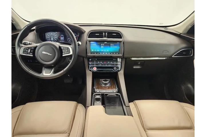 $25998 : Jaguar F-PACE 2020 AWD 25t P image 9
