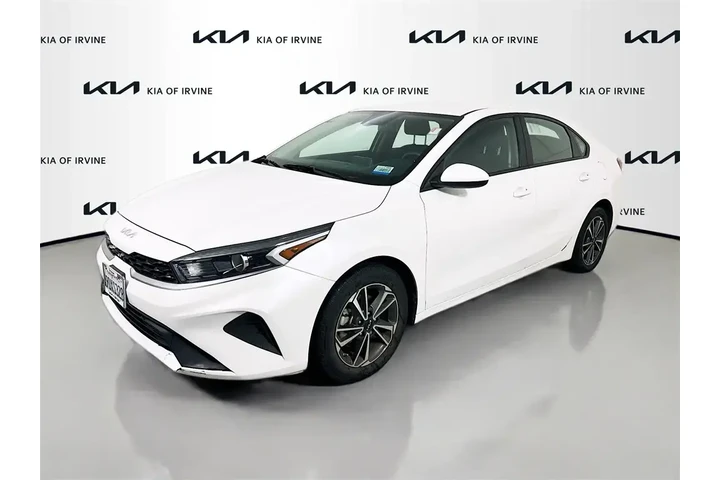 $14599 : Kia Forte 2023 LXS 4dr Sedan image 4