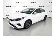 $14599 : Kia Forte 2023 LXS 4dr Sedan thumbnail